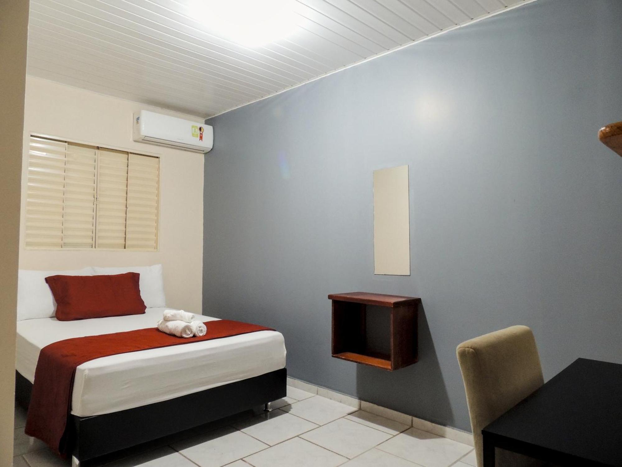 Pousada Santa Rita Abadiania Extérieur photo